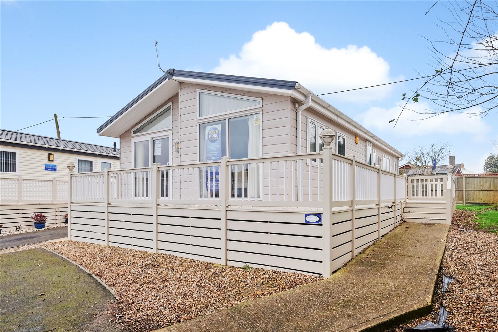 2 Bed, 2 Bath Property For Sale in Alberta Holiday Park, Faversham Road